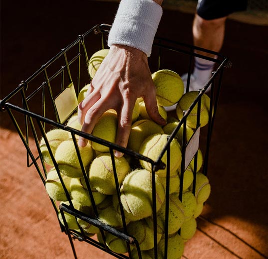 Dispositivo per l'allenamento del tennis
